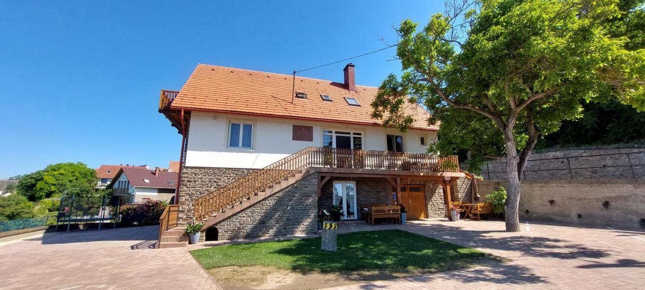 To Apartman Tihany Esterno foto